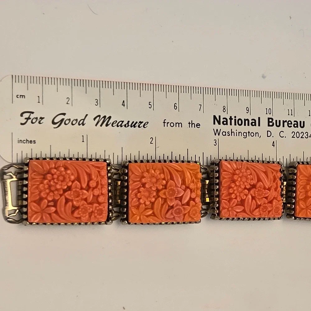 Carved Floral Link Bracelet Womens 7.25in Orange Excellent Faux Cinnabar - Picture 1 of 3